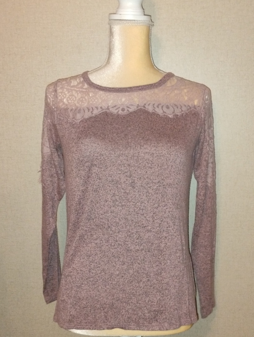 5/$15 Women's Medium Jolt Mauve Lace Yoke Long Sleeve Top
